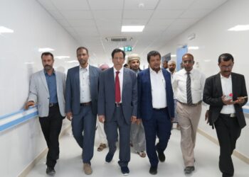 محافظ المهرة يفتتح مستشفى الغيضة المركزي بعد إعادة تأهيله