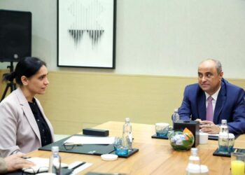 رئيس الوزراء : الحكومة لن تحيد عن مسؤولياتها في إنفاذ القرارات السيادية