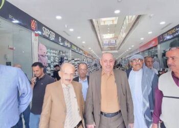 وكيل تعز  يتفقد مستشفى الأمراض النفسية ويفتتح مركزاً تجارياً بالمظفر
