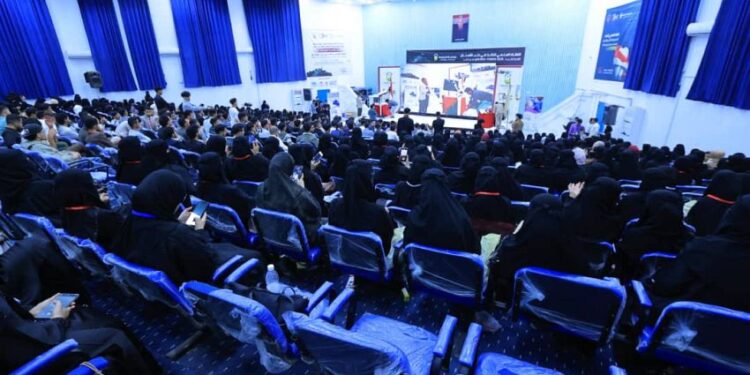 محافظ تعز يفتتح المعرض الثاني للكتاب