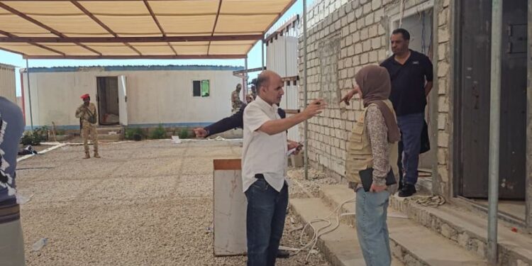 اللجنة الوطنية للتحقيق تعاين مواقع احتجاز غير قانونية بساحل حضرموت