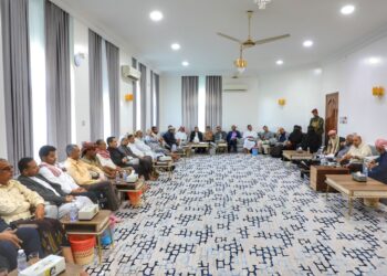 الخنبشي  يلتقي قيادة مجلس حضرموت الوطني ويؤكد على وحدة الصف