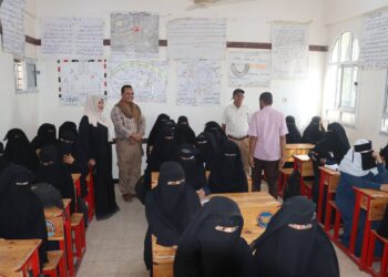 تدشين الفصل الدراسي الثاني   في مدارس حيس