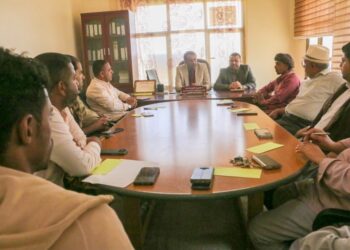 لقاء يناقش تنظيم توريد المنتجات الزراعية والحيوانية  في سقطرى