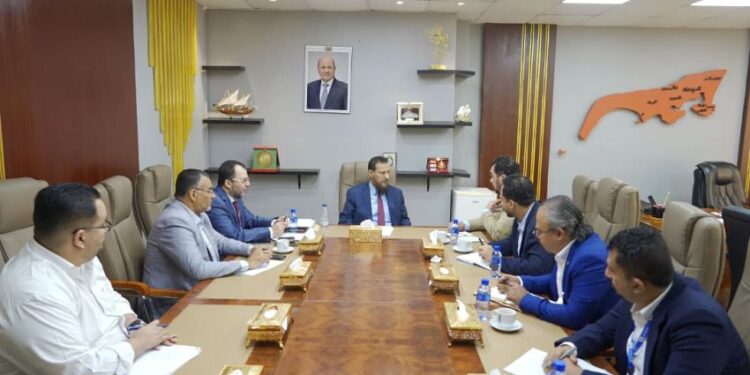 شيخ يبحث تعزيز حماية تراث عدن الثقافي وتحديث قوائم المستفيدين من الإغاثة الدولية