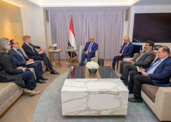 طارق صالح يبحث مع المبعوث الأممي مستجدات الاوضاع في اليمن