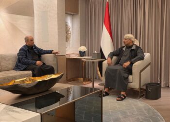 طارق صالح يبحث مع بن بريك والبركاني  جهود احتواء الازمه الحاليه