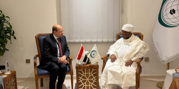الزنداني يبحث مع امين عام منظمه التعاون الاسلامي ونظيره السودان الاوضاع في اليمن