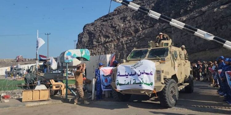 بدء التنفيذ العملي لخطة إخراج المعسكرات من عدن