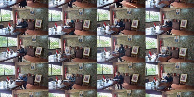 السفارة اليمنية بالرباط تستقبل المعزّين بوفاة المناضل الكبير علي سالم البيض