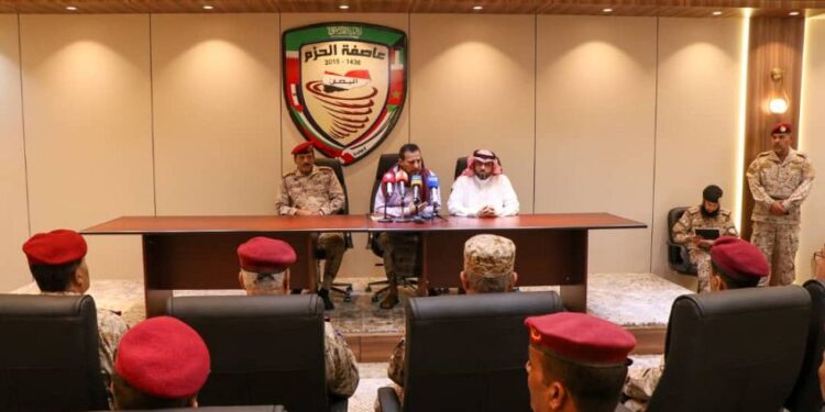 اجتماع مشترك يناقش تنسيق الجهود لاستكمال إخراج المعسكرات من عدن