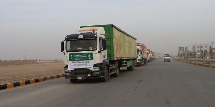 وصول قافلة إغاثية طارئة   إلى مأرب