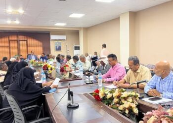 تنفيذي لحج  يبحث القضايا الإدارية والمالية