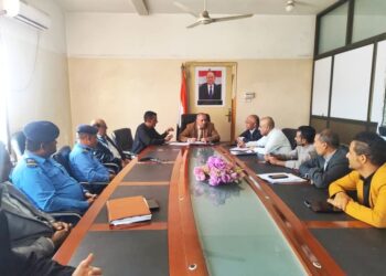 اجتماع بتعز  لمناقشة خطة تنظيم الفرزات وازالة مسببات الإزدحام المروري