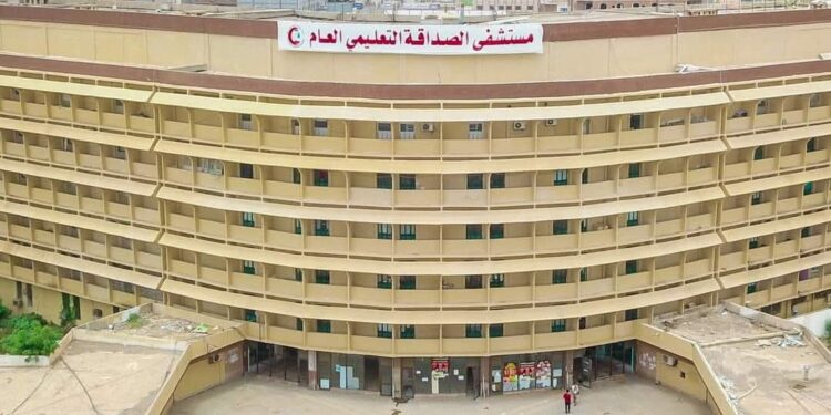 لقاء يناقش سير خدمات القسائم الصحية للأمهات بمستشفى الصداقة بعدن