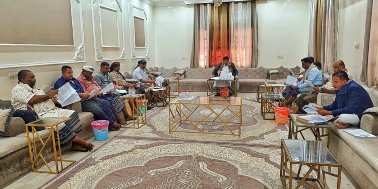 نيمر يراس مجلس إدارة صندوق النظافة والتحسين بالمهرة