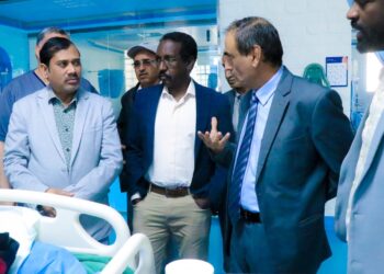 هشله يؤكد استمرار خدمات مستشفى شبوة ورفع مستوى الرعاية الطبية المقدمة.