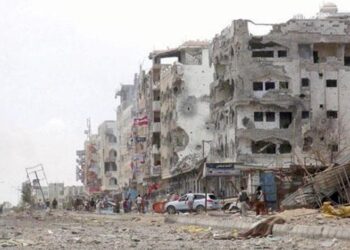 عقدٌ من الحصار ..تقرير حقوقي يوثق نحو 30 ألف حالة انتهاك بتعز