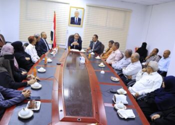 وزير الصناعة والتجارة يناقش أولويات المرحلة المقبلة وخطط العمل التنفيذية للوزارة