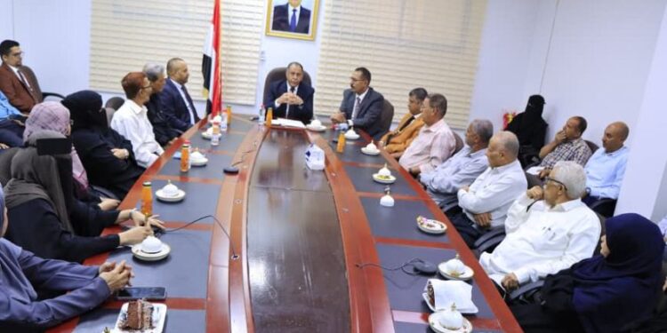 وزير الصناعة والتجارة يناقش أولويات المرحلة المقبلة وخطط العمل التنفيذية للوزارة