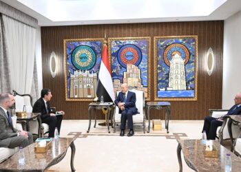 العليمي  : التعامل مع الحوثيين كفاعل طبيعي  خطأ يهدد باستدامة الحروب والمعاناة