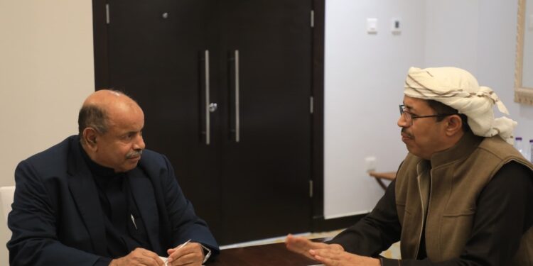 محافظ حضرموت يبحث مستجدات الوضع الأمني مع وكيل وزارة الداخلية