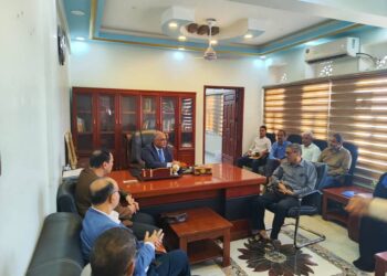 وزير التعليم   يتفقد سير العمل بوزارة التربية بعدن