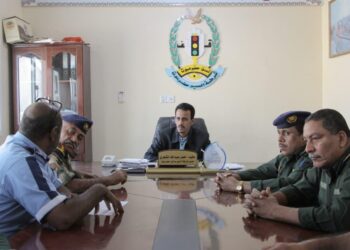 وكيل حضرموت  يناقش  الخطة الرمضانية وتنفيذ حملة لضبط المركبات غير المرقمة