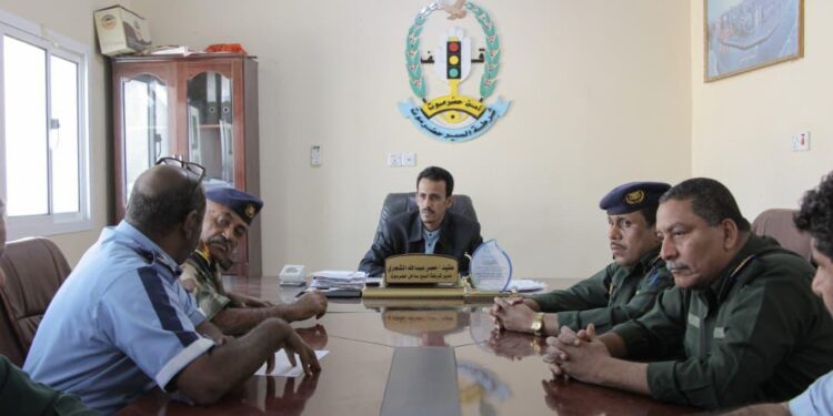 وكيل حضرموت  يناقش  الخطة الرمضانية وتنفيذ حملة لضبط المركبات غير المرقمة