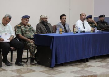 الجيلاني يناقش تعزيز الشراكة المجتمعية بحضرموت  والحفاظ على الأمن