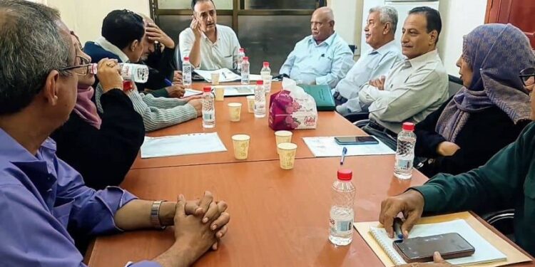 اجتماع بعدن  يناقش خطة عمل القطاع الصحي  لشهر رمضان