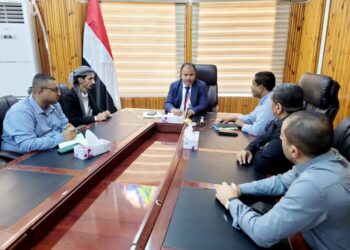 العامري يطلع على استعدادات بدء العمل في مشروع المياه بمديرية العبر