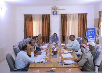 مجلس إدارة المياه بوادي حضرموت يبحث تطوير خدمات المياه والصرف الصحي