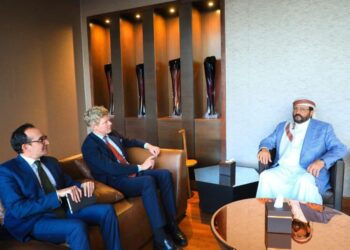 العرادة  يبحث  المبعوث الأممي مستجدات جهود احلال السلام باليمن