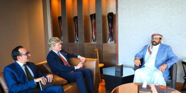 العرادة  يبحث  المبعوث الأممي مستجدات جهود احلال السلام باليمن