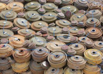 مسام” ينتزع 2,676 لغماً وذخيرة غير منفجرة حوثيه  خلال أسبوع