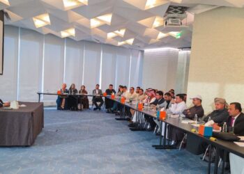 المحرّمي يعقد لقاءً موسعاً مع نخبة من الإعلاميين والصحفيين