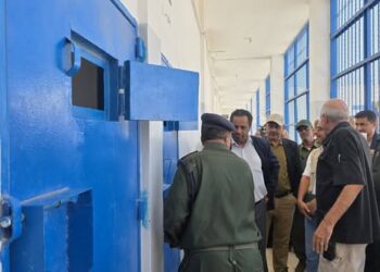 اللجنة الوطنية للتحقيق تطلع على أوضاع نزلاء سجنا المركزي و  الاحتياط بالمخا