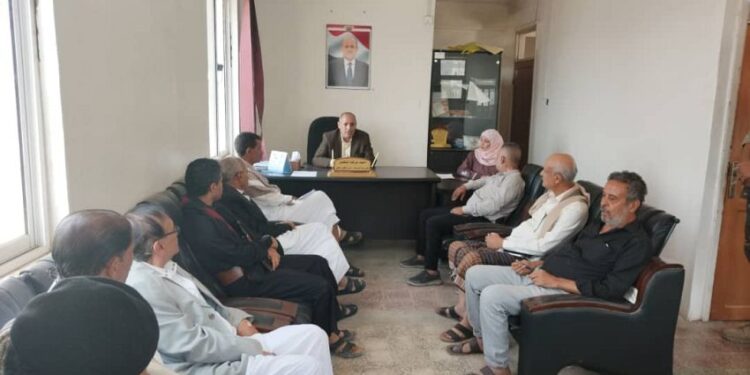 وكيل تعز يوجه بتكثيف الحملات والنزولات الميدانية لضبط الأسعار