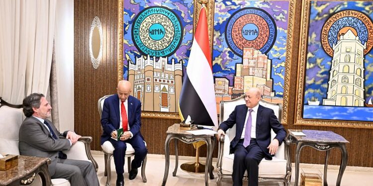 العليمي: استقرار المحافظات الجنوبية هو النموذج لشراكة يمنية – سعودية واعدة