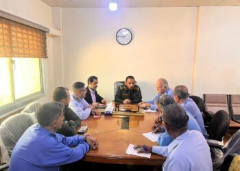 اللواء النسي يتفقد سير العمل في إدارة فرع مصلحة الهجرة والجوازات والجنسية عدن