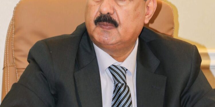 وزير النقل: تم فتح مسارات خاصة للمعتمرين بميناء الوديعة البري وإنهاء الازدحام