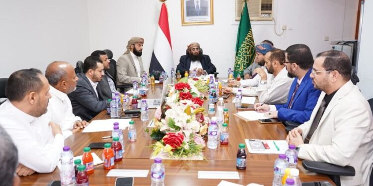 وزير الأوقاف  يترأس اجتماعاً للجنة العليا للحج بمكة المكرمة