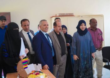 اليافعي  يطّلع على سير العمل في صندوق رعاية وتأهيل المعاقين