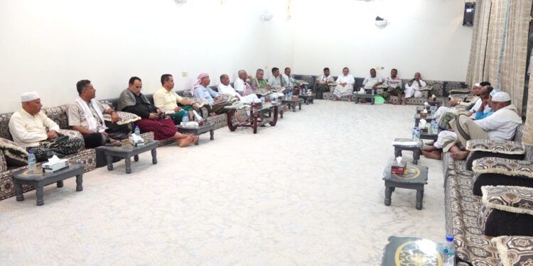 لقاء بسيئون يناقش واقع العملية التعليمية في مديريات وادي حضرموت