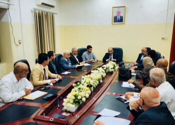 باصرة يناقش تطوير الأداء المؤسسي وتعزيز البنية التحتية لقطاع الاتصالات