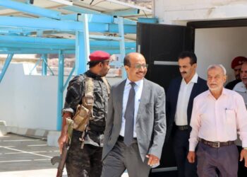 وزير النفط  يتفقد هيئة المساحة الجيولوجية ويبحث سبل التعاون مع  السعودية