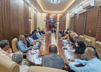 وزير الصحه يبحث اولويات المرحله القادمه مع قيادات الوزاره