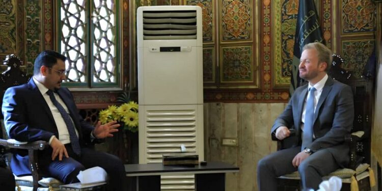 بعكر يبحث مع رئيس هيئة الاستثمار السورية تعزيز التعاون الاقتصادي