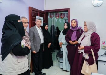 جعسوس تطلع على خدمات المؤسسة الوطنية لمكافحة السرطان بعدن